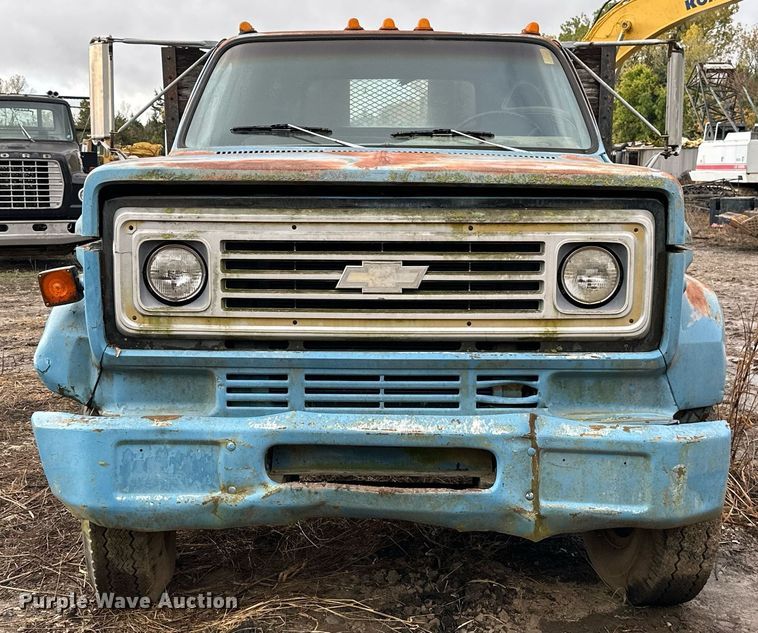 image for item JE9438 1980 Chevrolet C60  flatbed truck