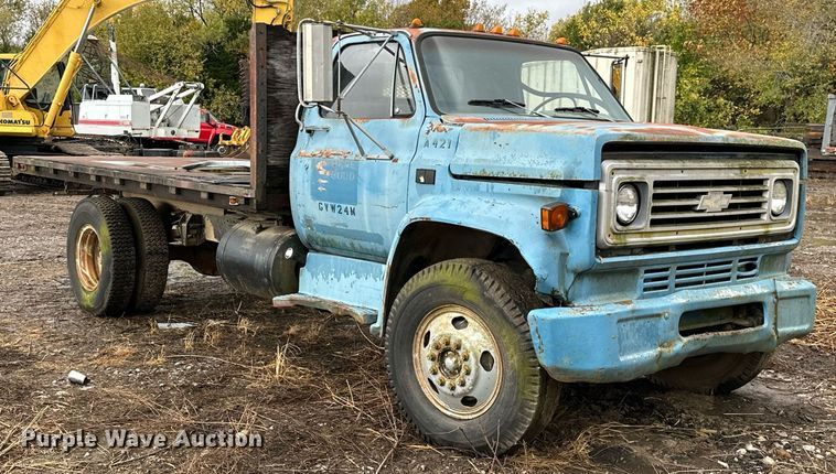 image for item JE9438 1980 Chevrolet C60  flatbed truck