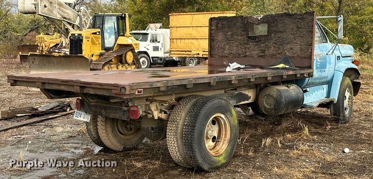 image for item JE9438 1980 Chevrolet C60  flatbed truck