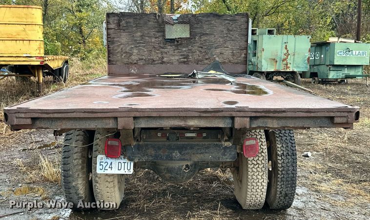 image for item JE9438 1980 Chevrolet C60  flatbed truck