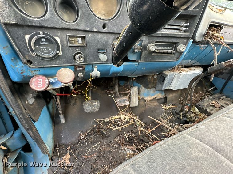 image for item JE9438 1980 Chevrolet C60  flatbed truck