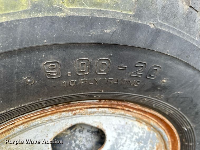 image for item JE9438 1980 Chevrolet C60  flatbed truck