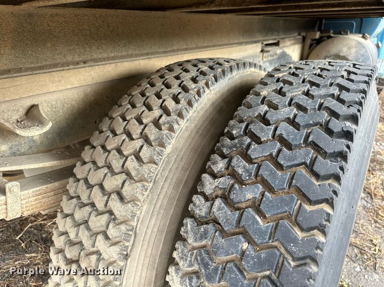 image for item JE9438 1980 Chevrolet C60  flatbed truck