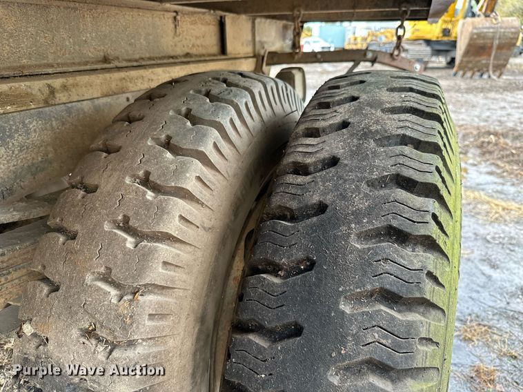 image for item JE9438 1980 Chevrolet C60  flatbed truck