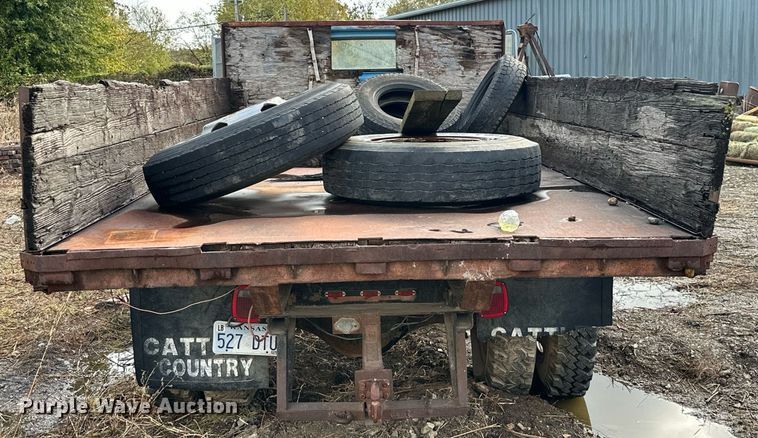 image for item JE9439 1979 Chevrolet C60  flatbed truck