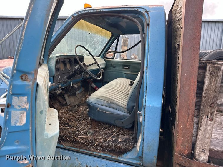 image for item JE9439 1979 Chevrolet C60  flatbed truck