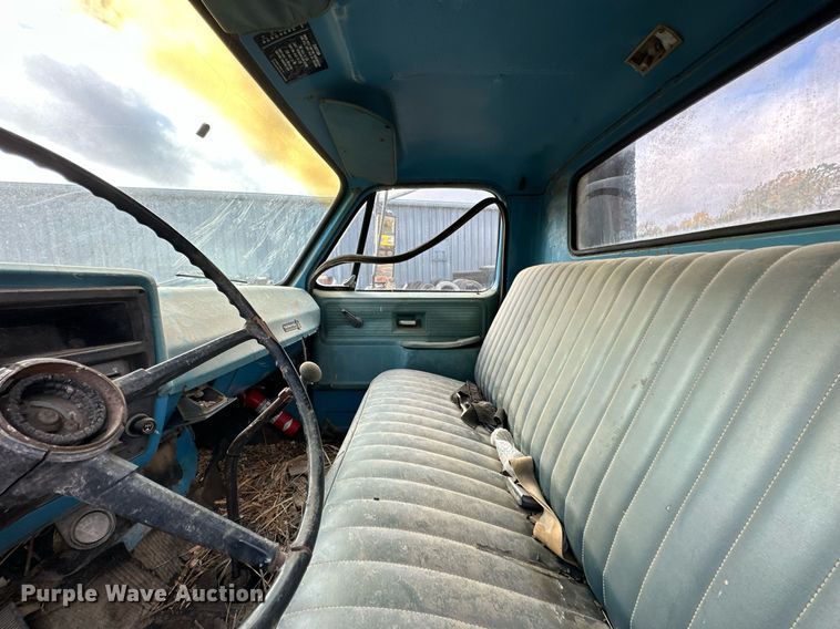 image for item JE9439 1979 Chevrolet C60  flatbed truck