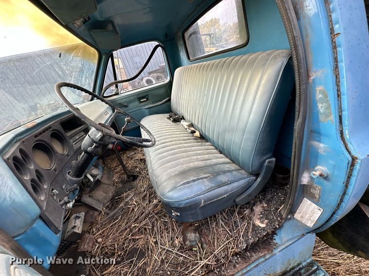 image for item JE9439 1979 Chevrolet C60  flatbed truck