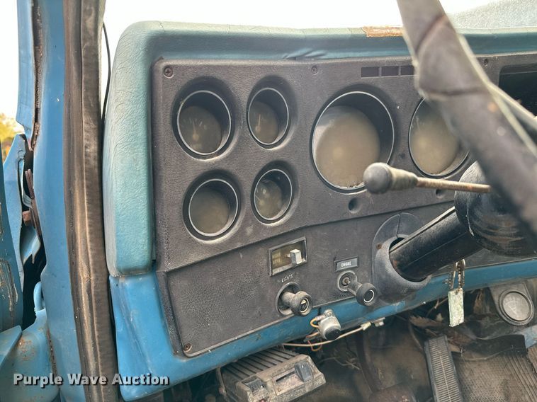 image for item JE9439 1979 Chevrolet C60  flatbed truck