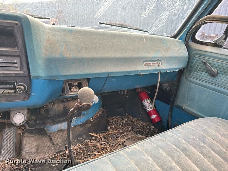 image for item JE9439 1979 Chevrolet C60  flatbed truck