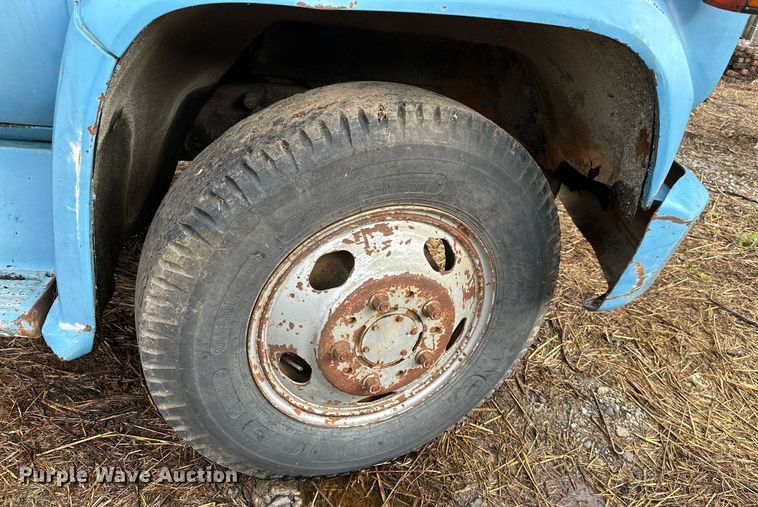 image for item JE9439 1979 Chevrolet C60  flatbed truck