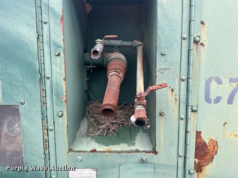 image for item JE9443 Sullair 750-DPO  air compressor