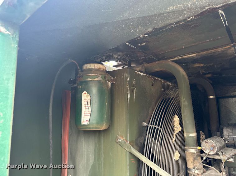 image for item JE9443 Sullair 750-DPO  air compressor