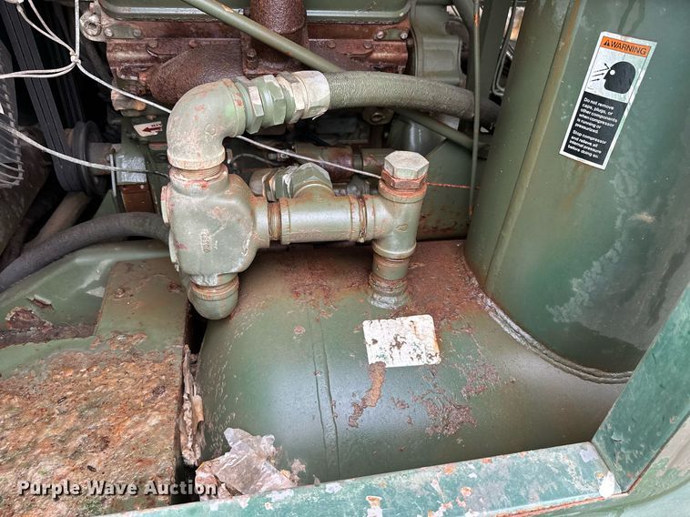 image for item JE9443 Sullair 750-DPO  air compressor