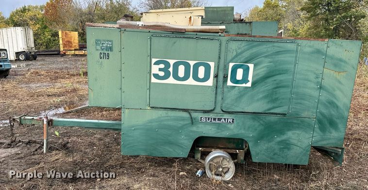 image for item JE9444 Sullair 300Q  air compressor