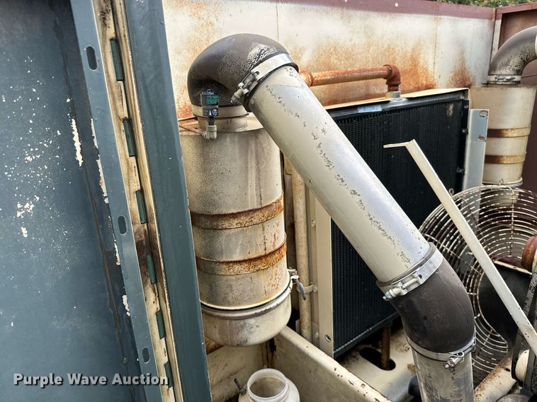 image for item JE9444 Sullair 300Q  air compressor