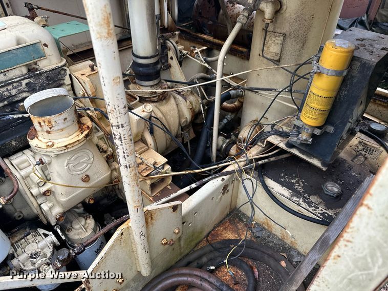 image for item JE9444 Sullair 300Q  air compressor