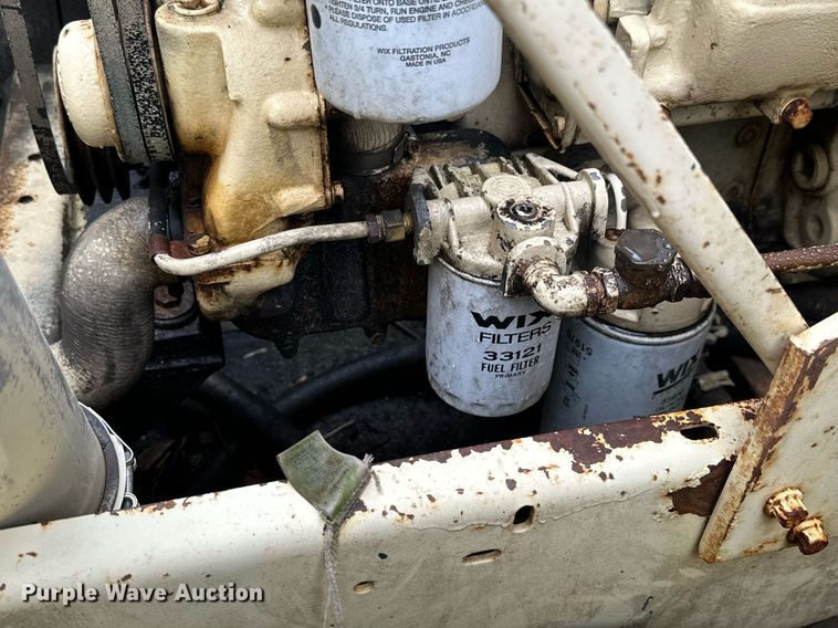 image for item JE9444 Sullair 300Q  air compressor