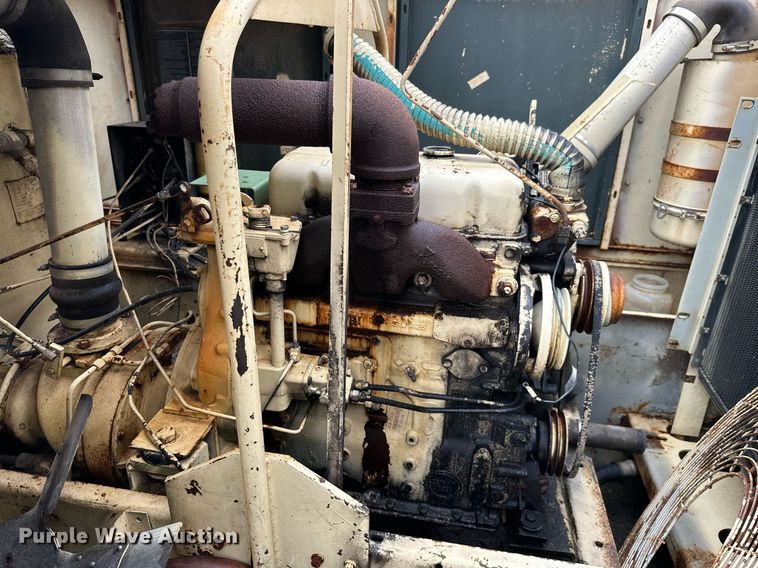 image for item JE9444 Sullair 300Q  air compressor