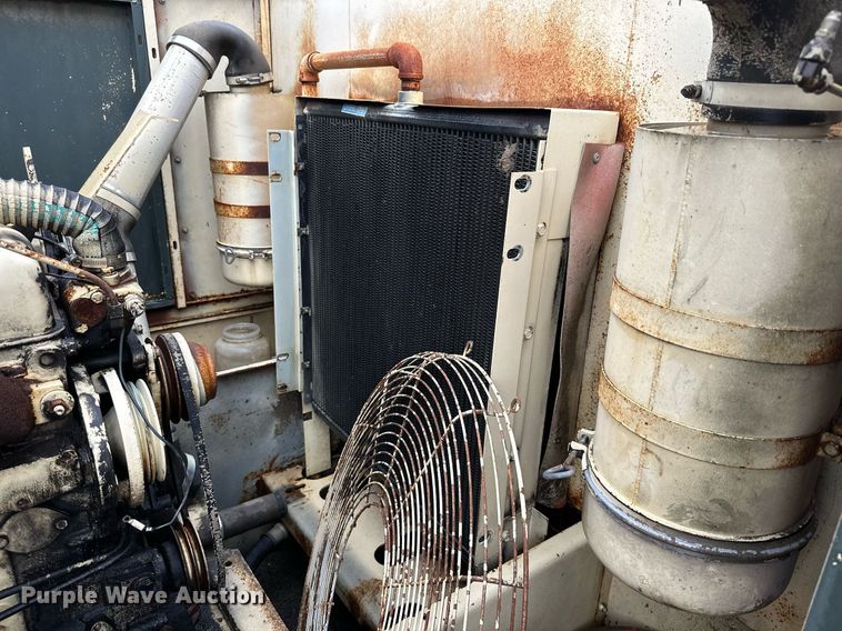 image for item JE9444 Sullair 300Q  air compressor