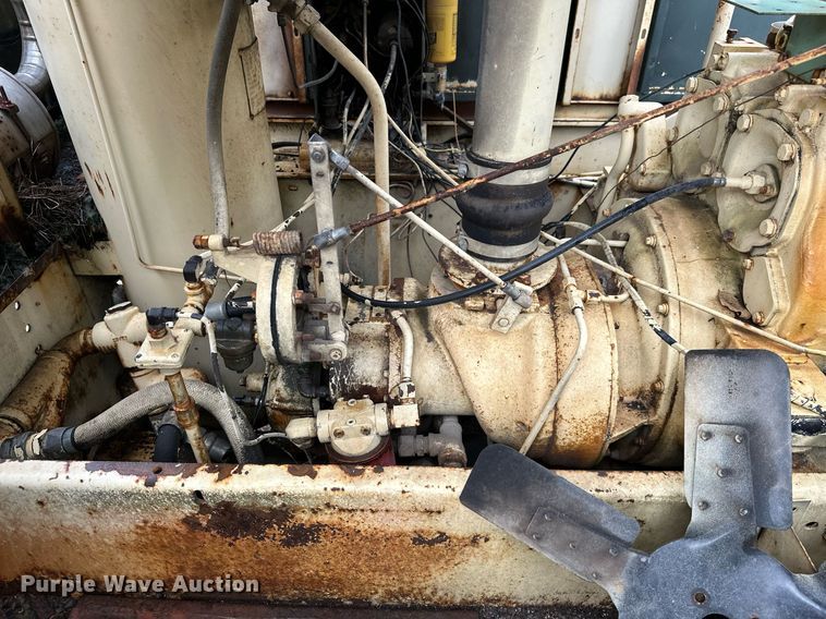 image for item JE9444 Sullair 300Q  air compressor