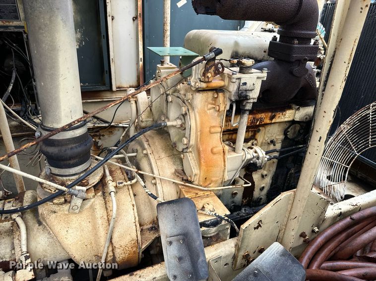 image for item JE9444 Sullair 300Q  air compressor