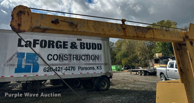 image for item JE9445 (3) Albert Equipment light plants