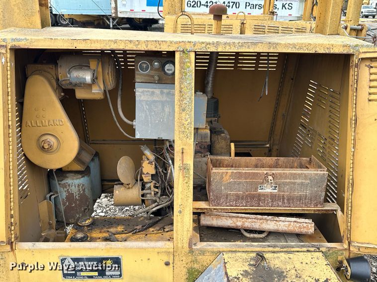 image for item JE9445 (3) Albert Equipment light plants