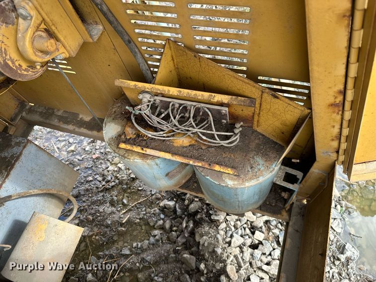 image for item JE9445 (3) Albert Equipment light plants