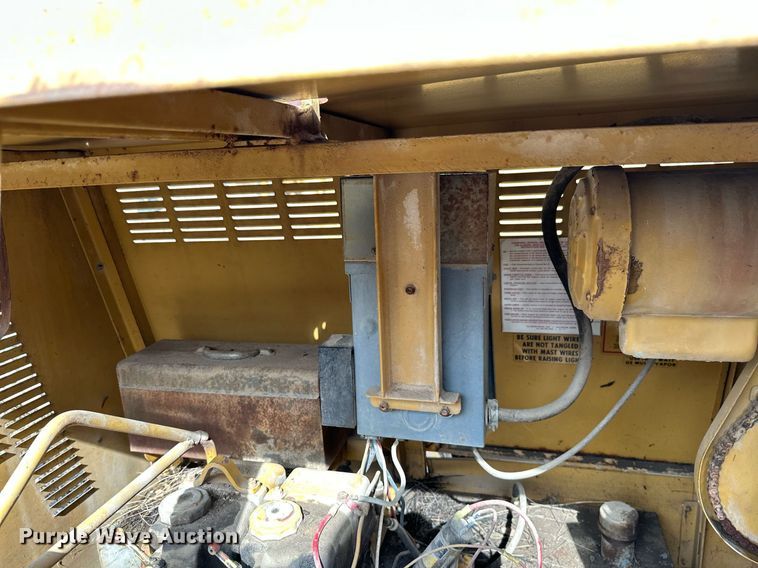 image for item JE9445 (3) Albert Equipment light plants