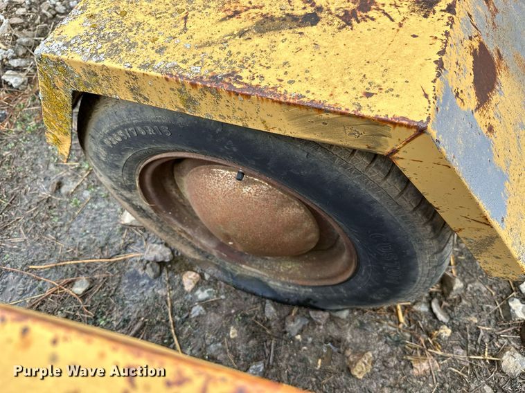 image for item JE9445 (3) Albert Equipment light plants