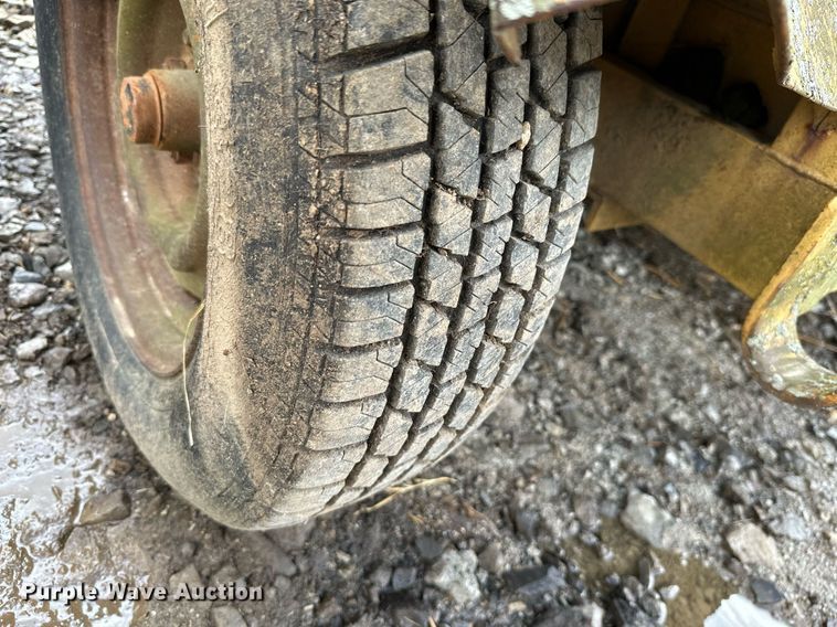 image for item JE9445 (3) Albert Equipment light plants