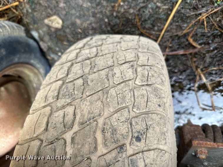 image for item JE9445 (3) Albert Equipment light plants