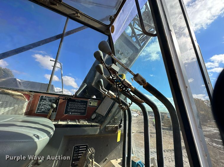 image for item JE9447 1991 Sumitomo LS 118RH  crane