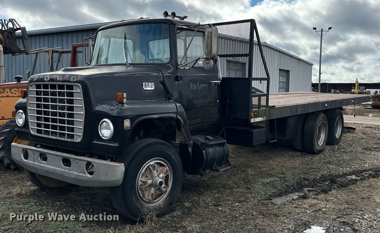 image for item JE9448 1978 Ford  rollback truck