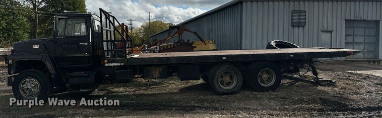 image for item JE9448 1978 Ford  rollback truck