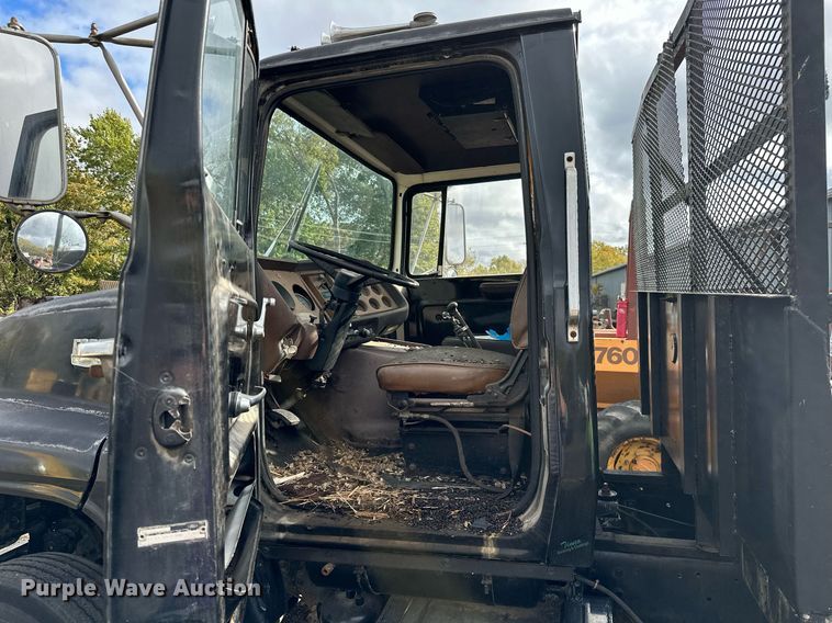 image for item JE9448 1978 Ford  rollback truck