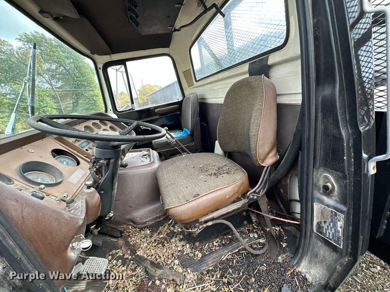 image for item JE9448 1978 Ford  rollback truck