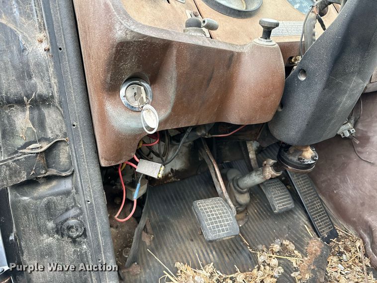 image for item JE9448 1978 Ford  rollback truck