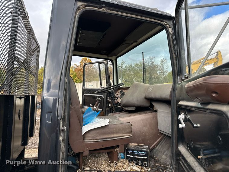 image for item JE9448 1978 Ford  rollback truck