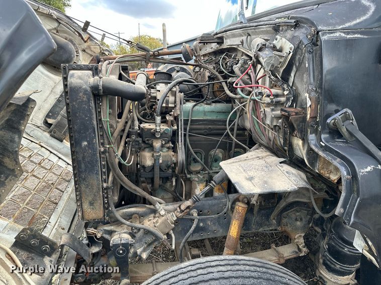 image for item JE9448 1978 Ford  rollback truck