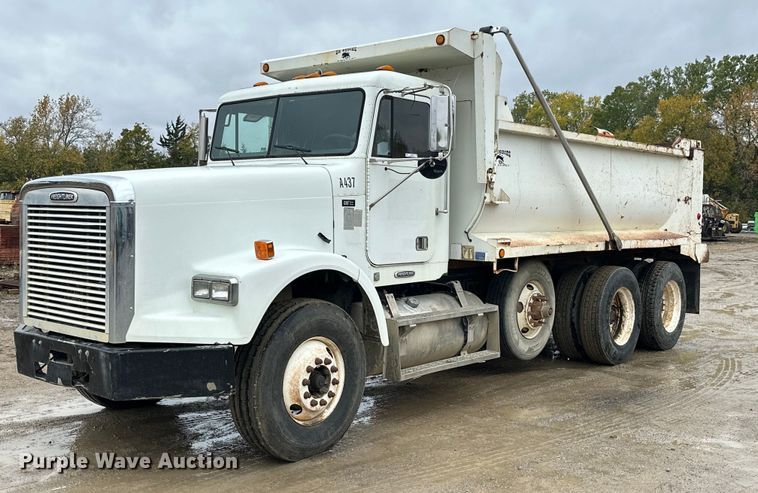 image for item JE9449 1999 Freightliner FLD  dump truck