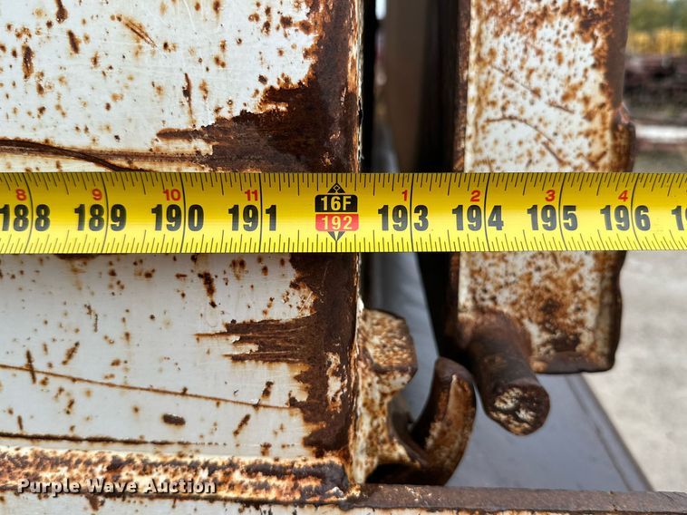 image for item JE9449 1999 Freightliner FLD  dump truck