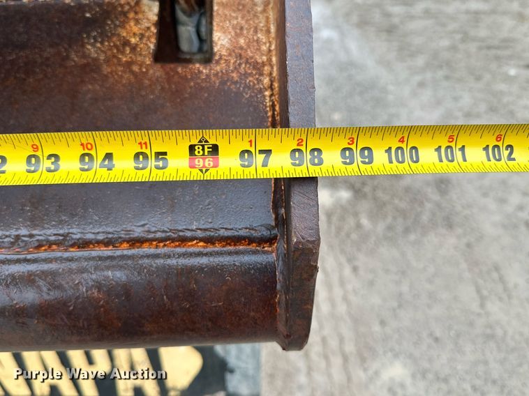 image for item JE9449 1999 Freightliner FLD  dump truck