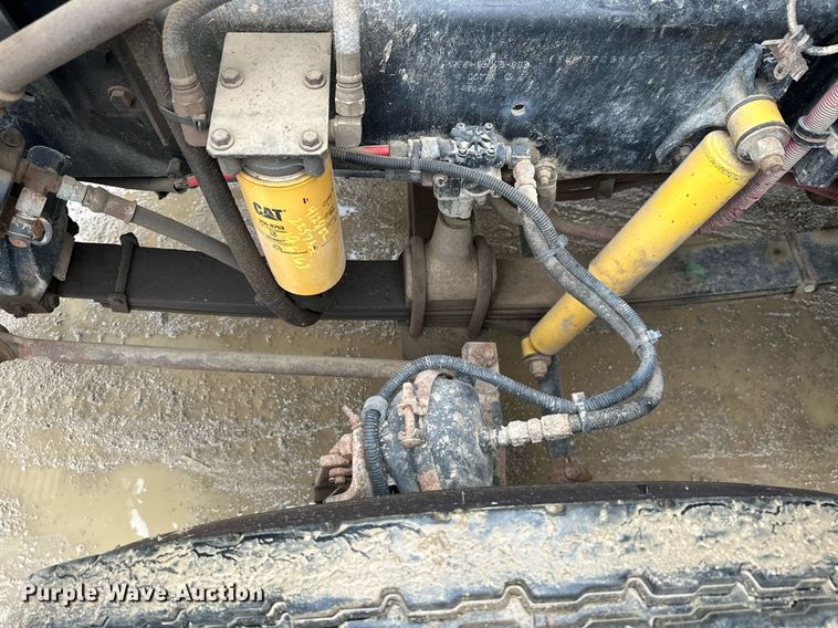 image for item JE9449 1999 Freightliner FLD  dump truck