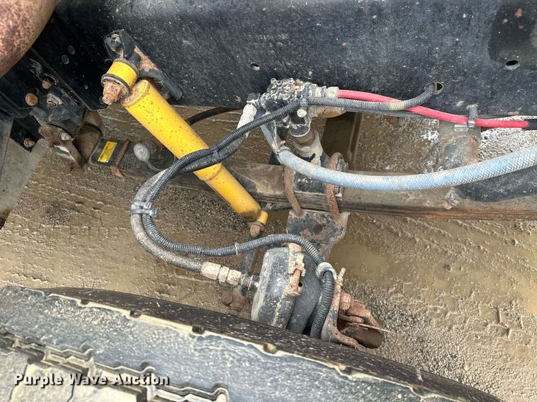 image for item JE9449 1999 Freightliner FLD  dump truck