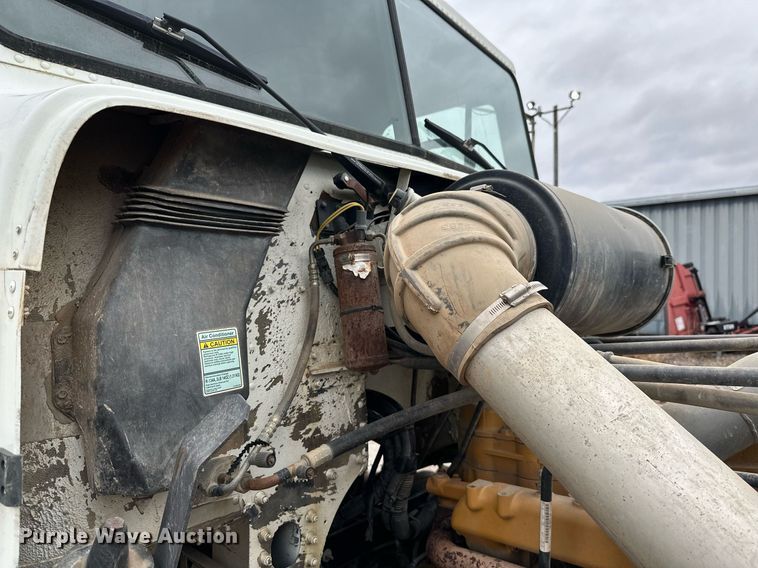 image for item JE9449 1999 Freightliner FLD  dump truck