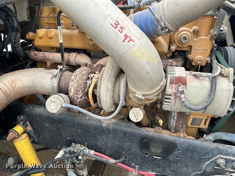 image for item JE9449 1999 Freightliner FLD  dump truck