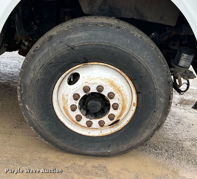 image for item JE9449 1999 Freightliner FLD  dump truck