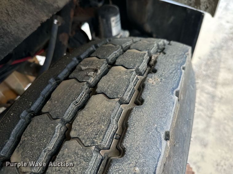 image for item JE9449 1999 Freightliner FLD  dump truck